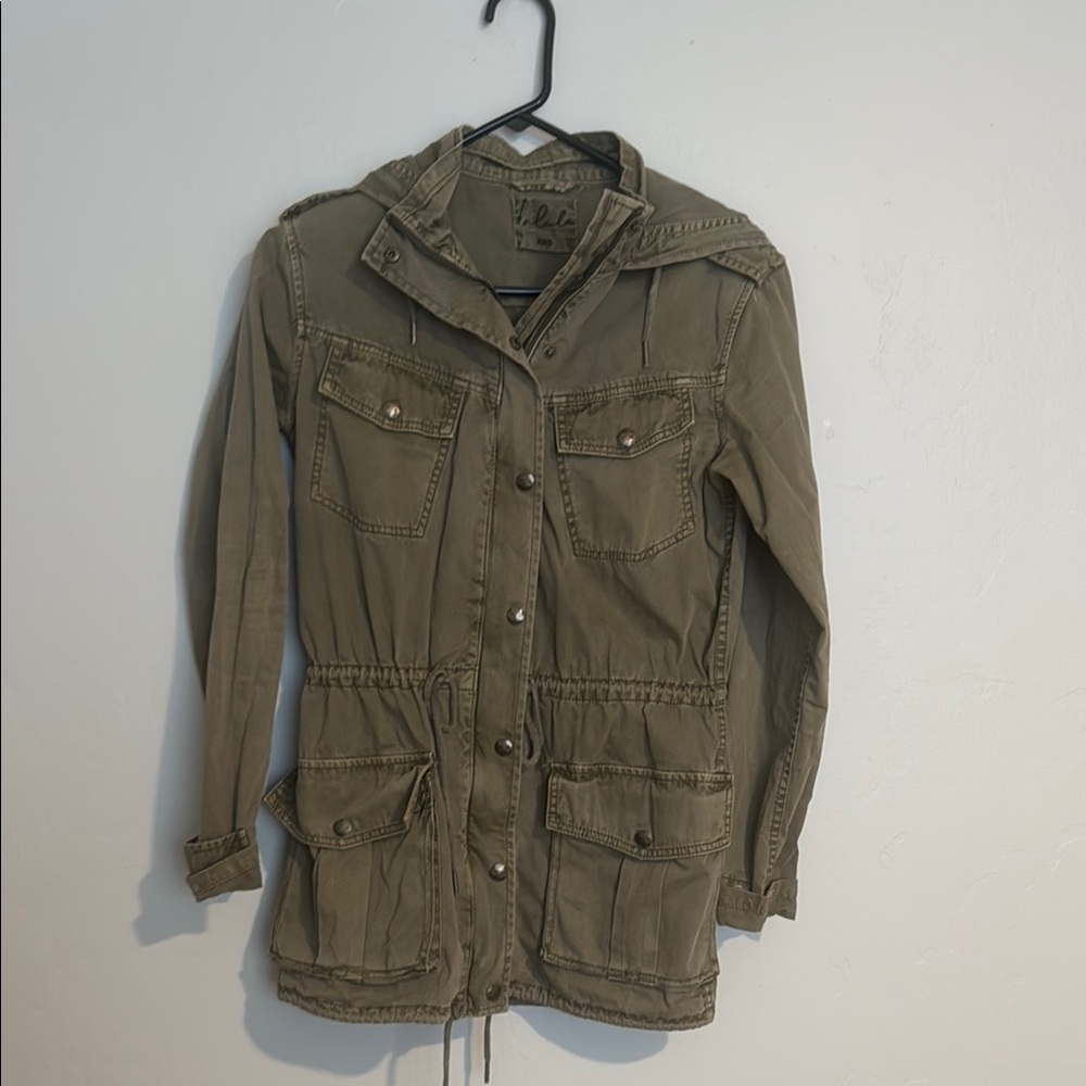 Utility Jacket in Green with Mid-Hip Length and Pointed Collar